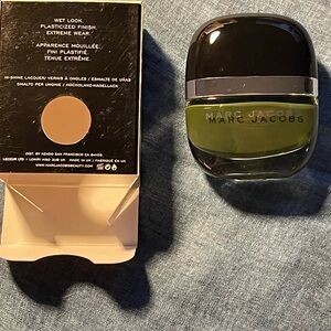 Marc Jacobs Hi-Shine Lacquer in Nirvana Green #128